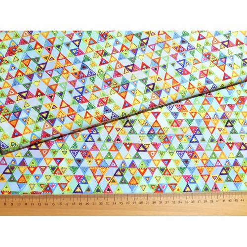 Dizajnérska bavlna geometrický vzor trojuholníky