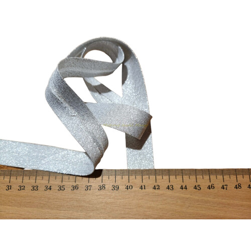 Strieborný šikmý prúžok cca 2 cm