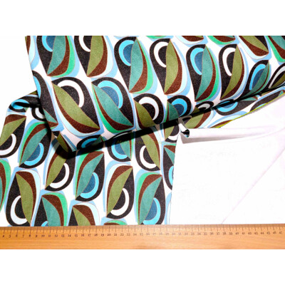 Teplý vzorovaný úplet