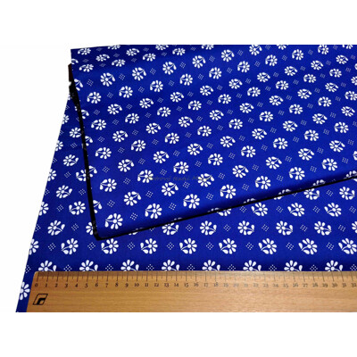 Kráľovská modrá bavlnená látka s folklórnym vzorom | Kreativcentrum Margo